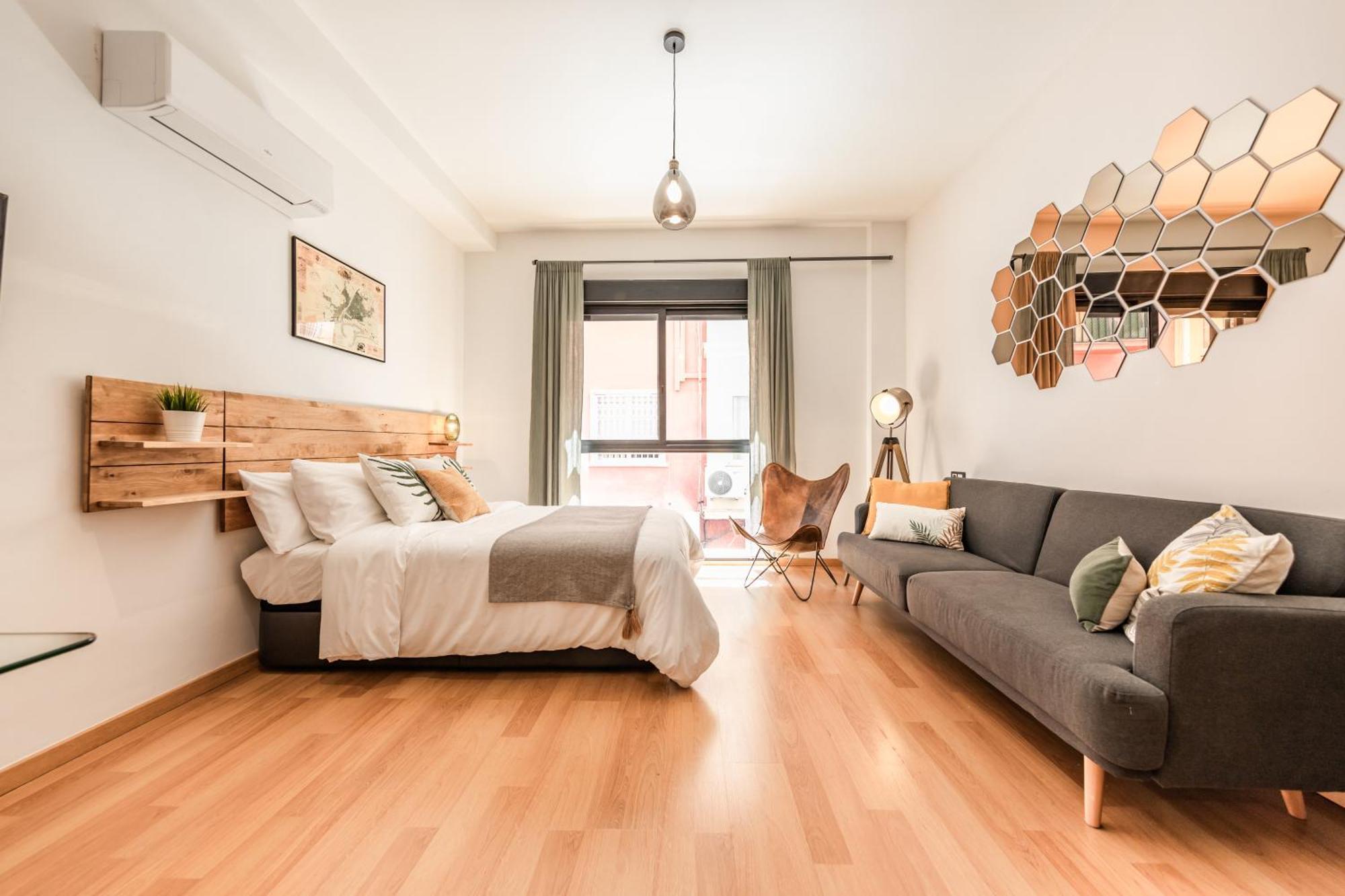 Apartment Industrial In The Center By Rems Malaga