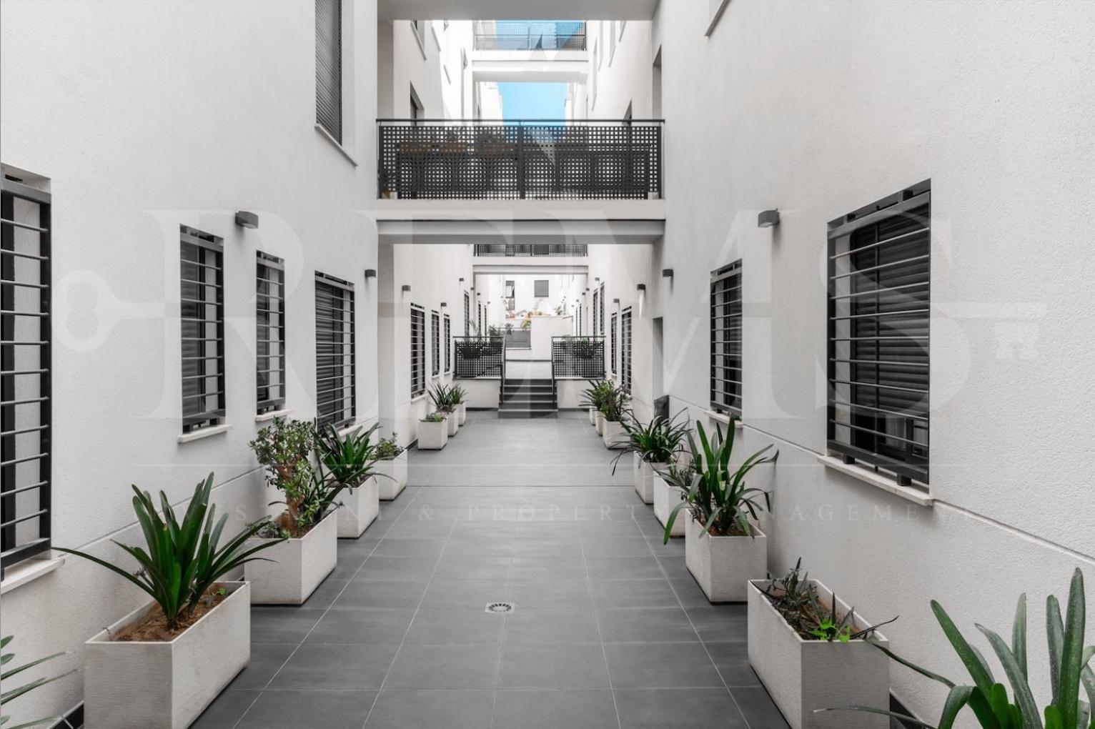 Apartment Industrial In The Center By Rems Malaga